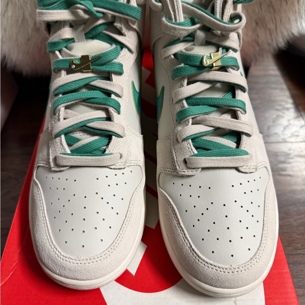 Nike Dunk High Se 'First Use Pack - Green Noise' View 4